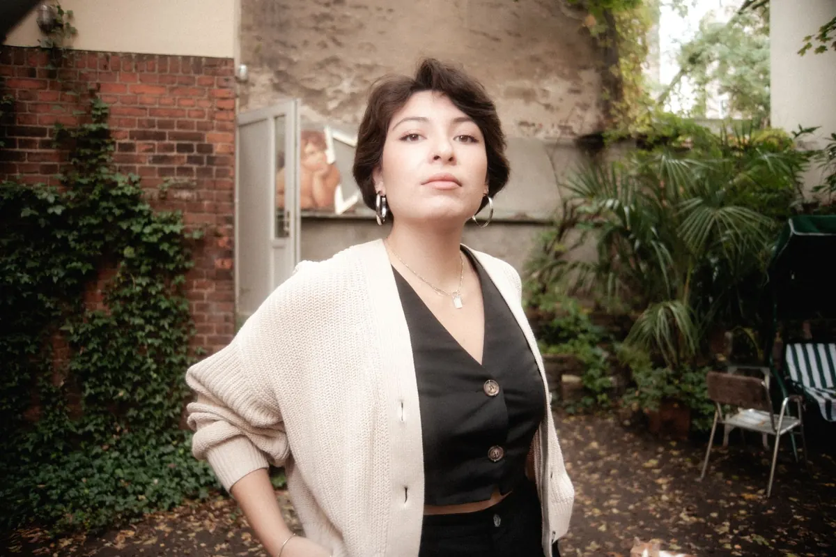 5 Cardigan Styling Mistakes That Make Outfits Look Sloppy
